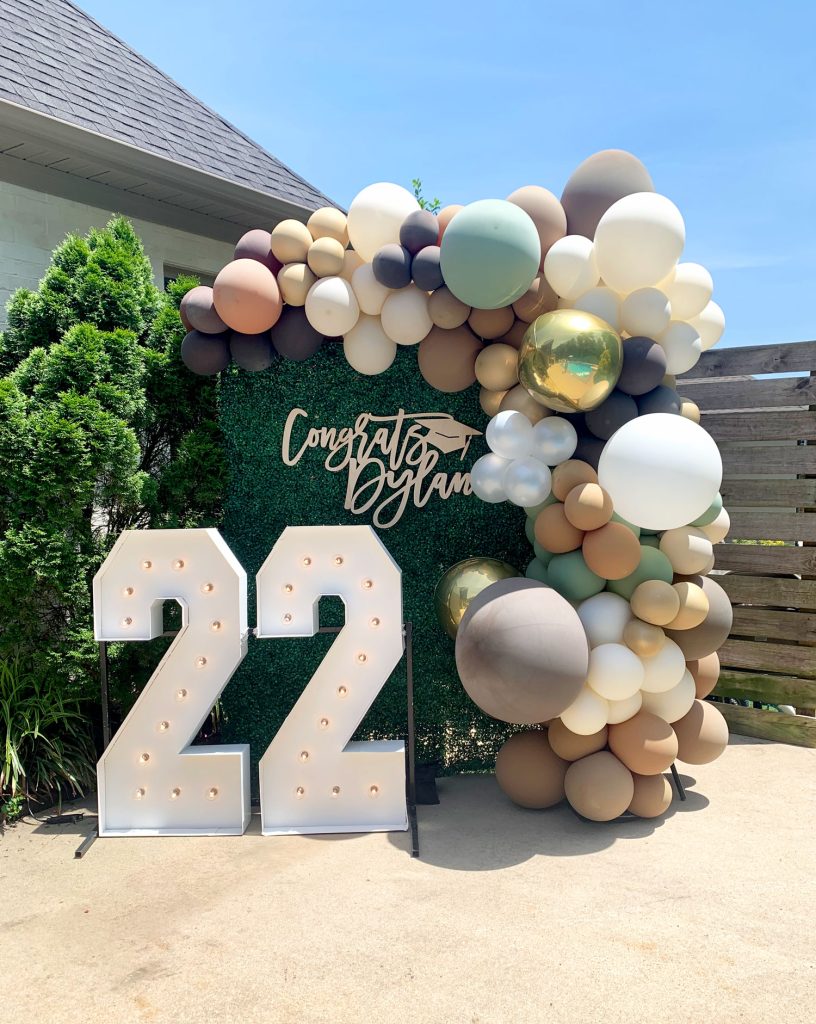 Boxwood Wall Balloons Graduation by Just Peachy, Little Rock, Arkansas