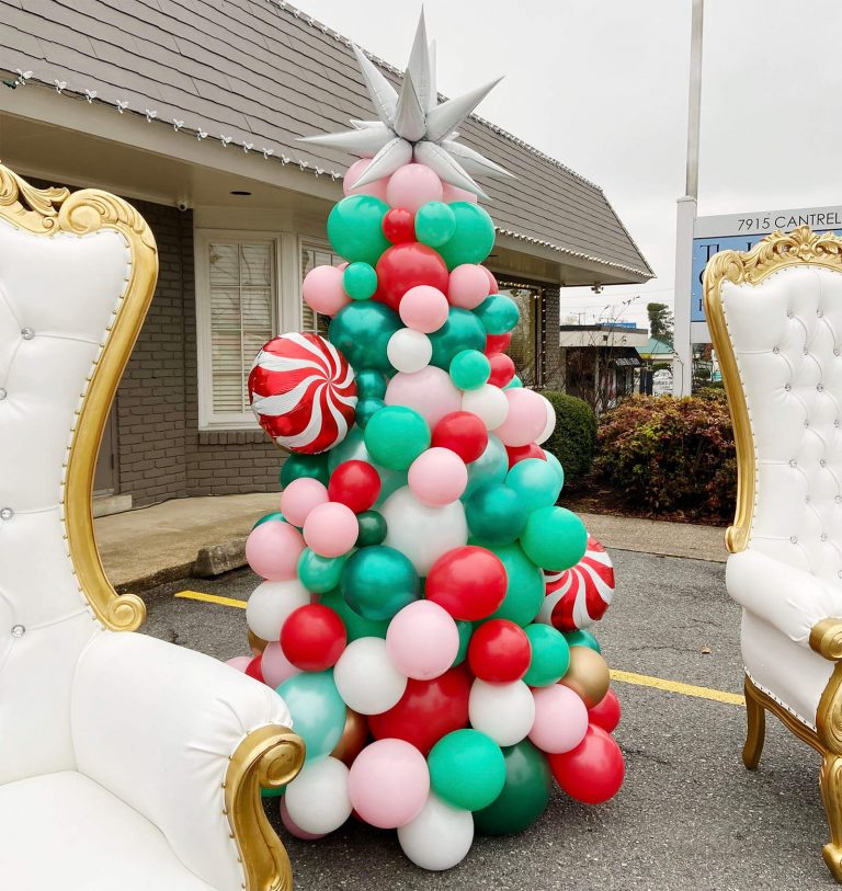 Merry Merry Christmas balloon tree from Just Peachy.